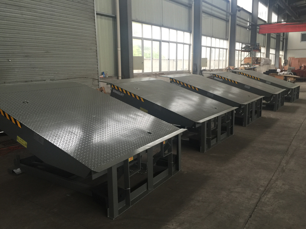 DKL-ME Mechanical dock leveler